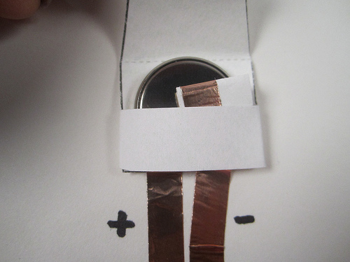 chibitronics battery holder for paper circuits