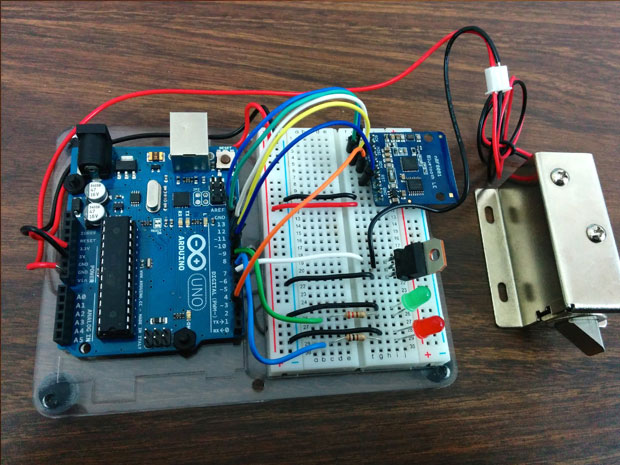 open a door lock with arduino and bluetooth