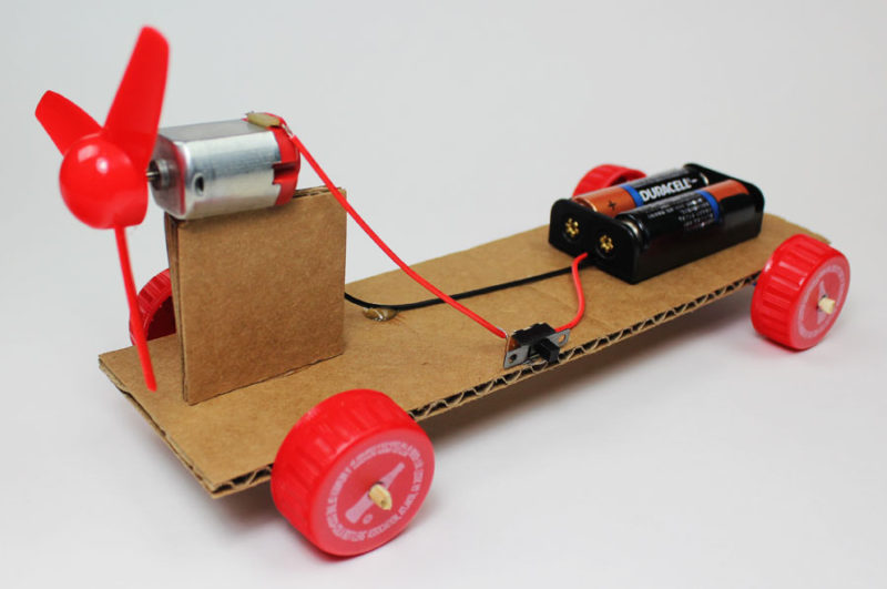 simple electric propeller car